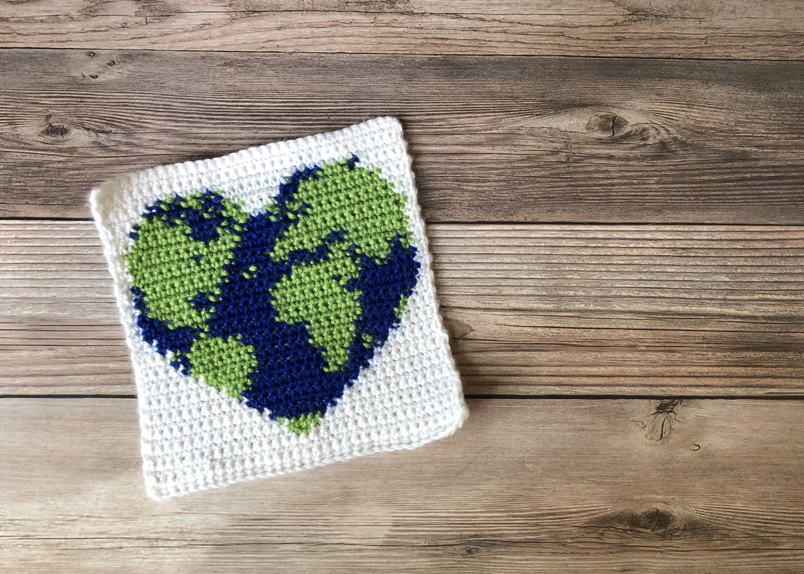 Free crochet pattern for Earth blanket square